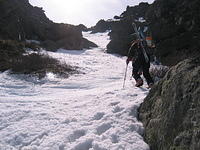 TR_04-30-09_Andy_dodges_climb_2